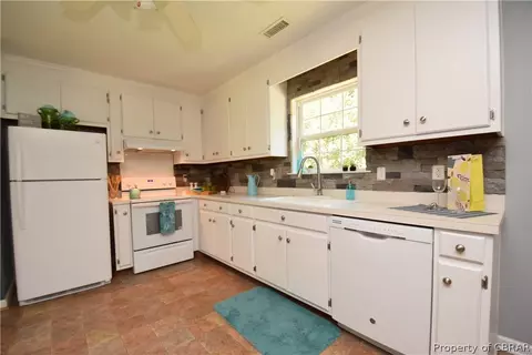 5145 Aberdeen Creek Rd, Gloucester, VA 23061 photo 17
