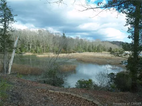 2785 Notta Rd, Gloucester, VA 23061 photo 2