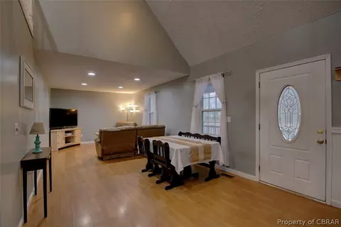 10535 Cedar Gate Ln, Dutton, VA 23050 photo 6