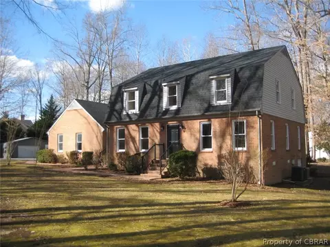 5862 Hillside Dr, Gloucester, VA 23061 photo 1