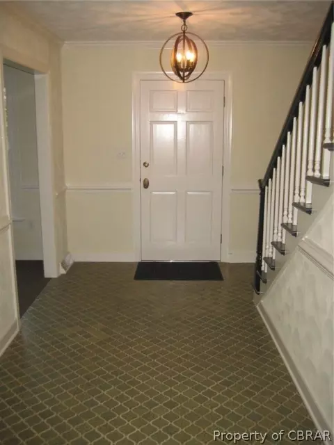 5862 Hillside Dr, Gloucester, VA 23061 photo 9