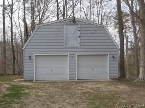 5862 Hillside Dr, Gloucester, VA 23061 photo 8