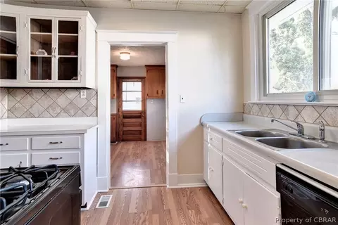 20 Old Fox Hill Rd, Hampton, VA 23669 photo 7