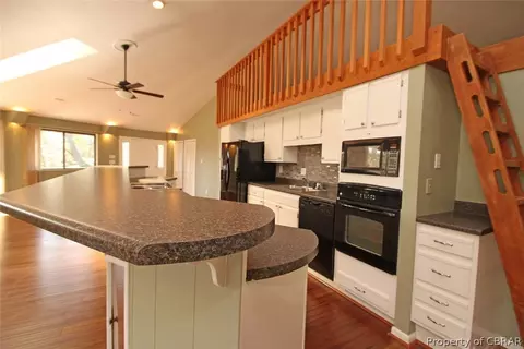 134 Pirates Pl, Weems, VA 22576 photo 22