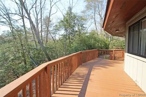 134 Pirates Pl, Weems, VA 22576 photo 8
