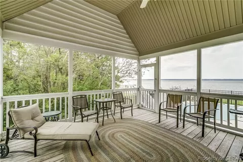 5464 York Haven Ln, Gloucester, VA 23061 photo 21
