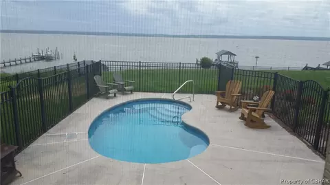 5464 York Haven Ln, Gloucester, VA 23061 photo 9