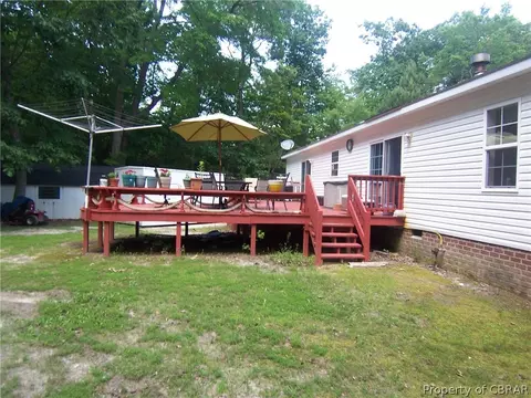 70 Moores Pointe Rd, Deltaville, VA 23043 photo 2