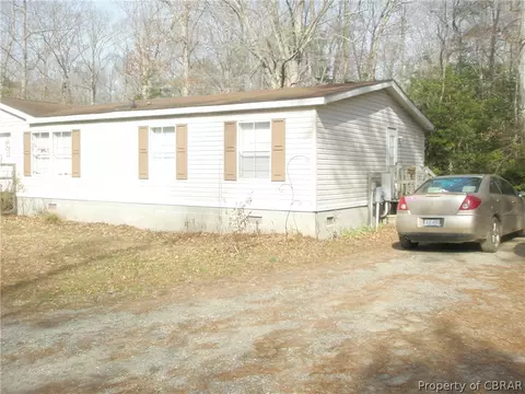 6949 Deer Stand Dr, Gloucester, VA 23061 photo 2