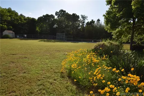 7737 The Points Pl, Gloucester Point, VA 23062 photo 19