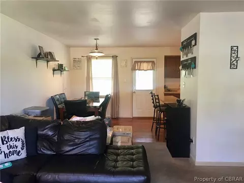 6448 Meadow Dr, Gloucester, VA 23061 photo 4