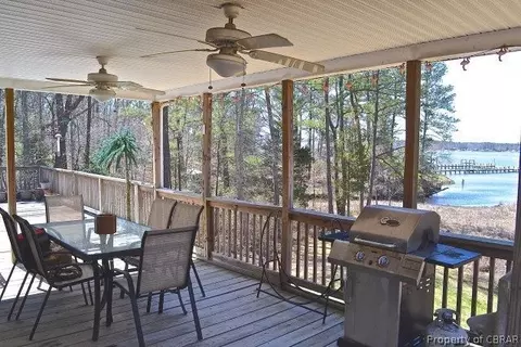 294 Pineview Dr, Hartfield, VA 23071 photo 16