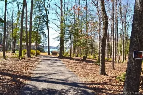 294 Pineview Dr, Hartfield, VA 23071 photo 22
