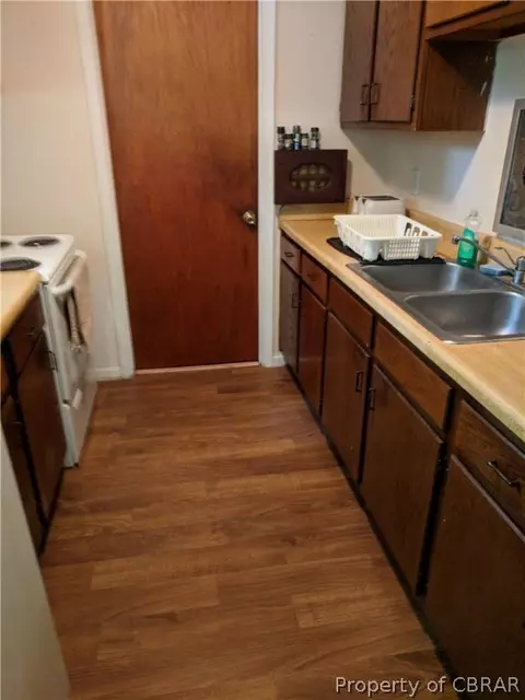 8772 Marlfield Rd, Gloucester, VA 23061 photo 4