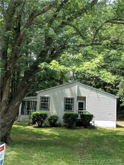 8772 Marlfield Rd, Gloucester, VA 23061 photo 1