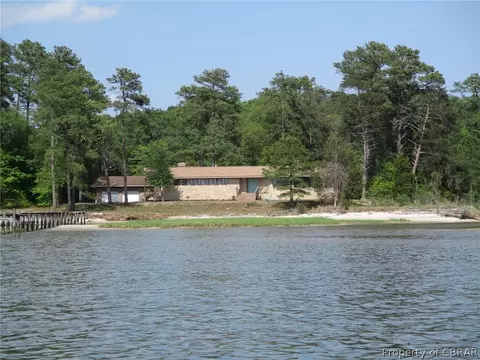 5414 York Haven Ln, Gloucester, VA 23061 photo 1