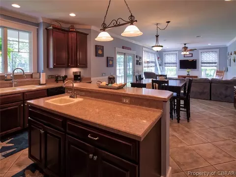 6959 Knoll Bay Ln, Gloucester, VA 23061 photo 4