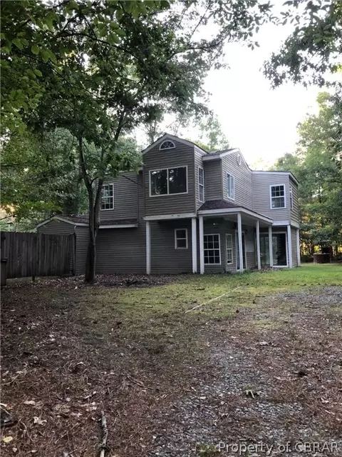 8109 Crystal Ln, Gloucester, VA 23061 photo 5