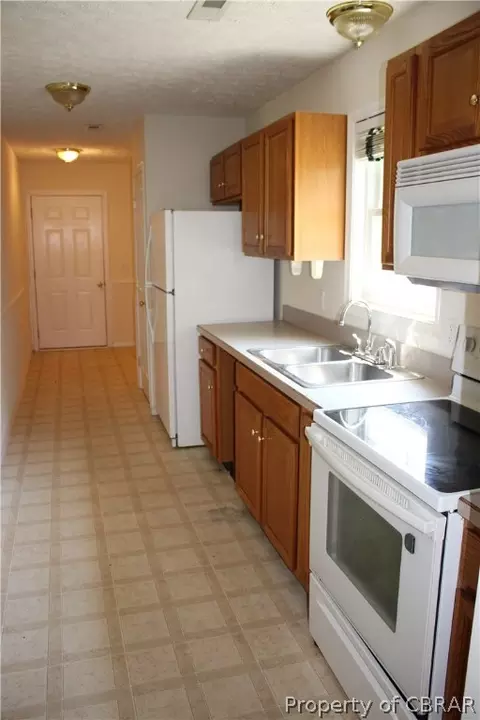 12437 Pine Trl, Gloucester, VA 23061 photo 11