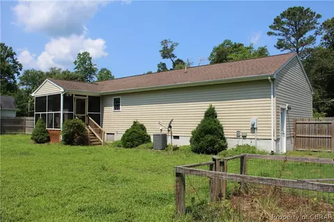 12437 Pine Trl, Gloucester, VA 23061 photo 3