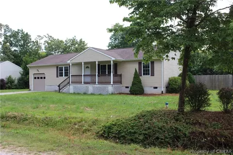 12437 Pine Trl, Gloucester, VA 23061 photo 2
