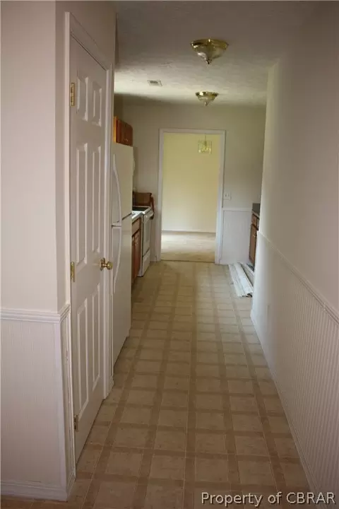 12437 Pine Trl, Gloucester, VA 23061 photo 8
