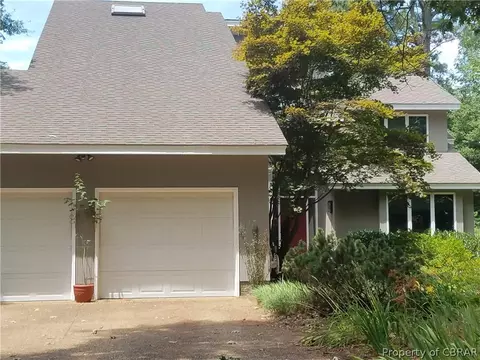 1816 Tyndall Point Rd, Gloucester Point, VA 23062 photo 1