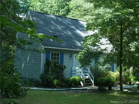 4469 Travis Run, Gloucester, VA 23061 photo 2