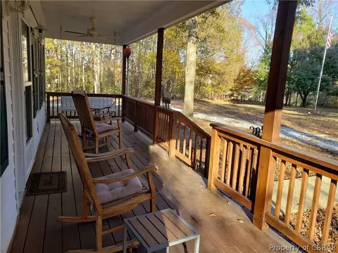 11642 Deep Point Ln, Gloucester, VA 23061 photo 16