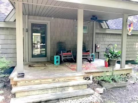 256 Edgewater Rd, Saluda, VA 23149 photo 3