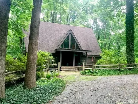 256 Edgewater Rd, Saluda, VA 23149 photo 2