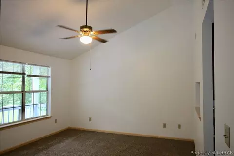7827 Crab Thicket Rd, Gloucester, VA 23061 photo 3