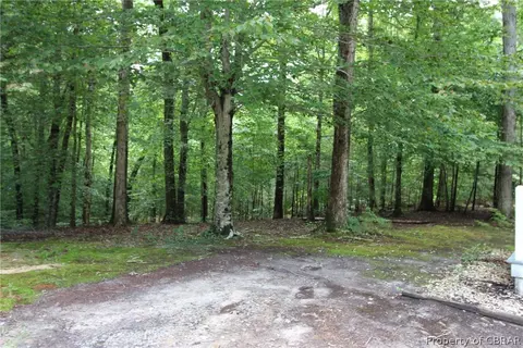 7827 Crab Thicket Rd, Gloucester, VA 23061 photo 16