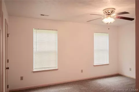 7827 Crab Thicket Rd, Gloucester, VA 23061 photo 10