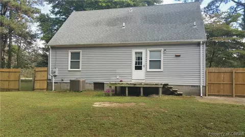 4766 Hickory Fork Rd, Gloucester, VA 23061 photo 2