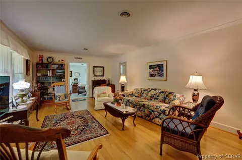 1291 Laurens Rd, Gloucester Point, VA 23062 photo 5