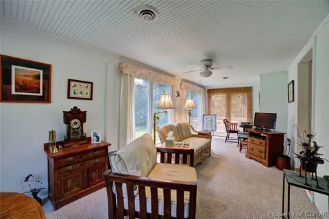 1291 Laurens Rd, Gloucester Point, VA 23062 photo 13