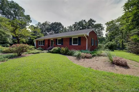 1291 Laurens Rd, Gloucester Point, VA 23062 photo 4