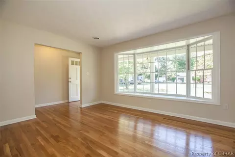 1483 Lafayette Rd, Gloucester Point, VA 23062 photo 4