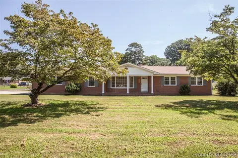 1483 Lafayette Rd, Gloucester Point, VA 23062 photo 8