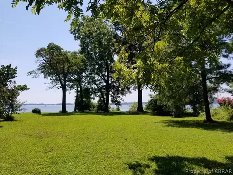 1483 Lafayette Rd, Gloucester Point, VA 23062 photo 7