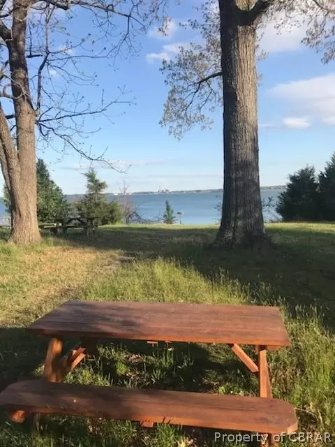 1483 Lafayette Rd, Gloucester Point, VA 23062 photo 5
