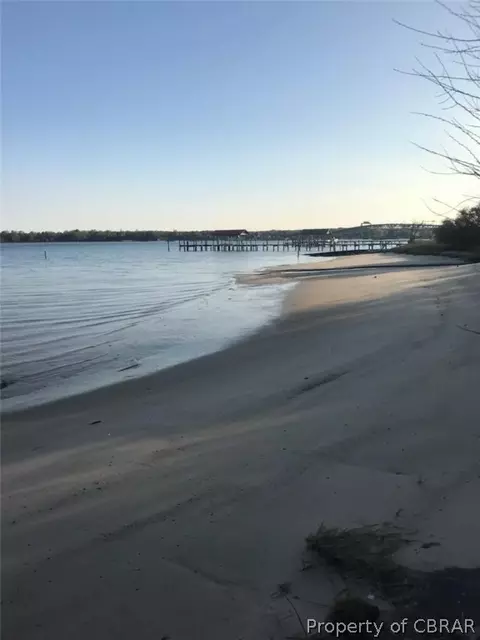 1483 Lafayette Rd, Gloucester Point, VA 23062 photo 2