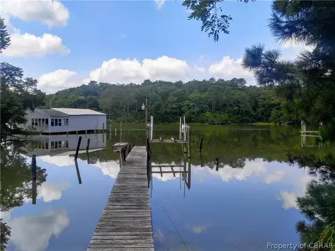 417 Hideaway Point Rd, Topping, VA 23169 photo 2