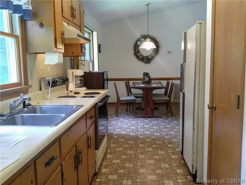 417 Hideaway Point Rd, Topping, VA 23169 photo 9