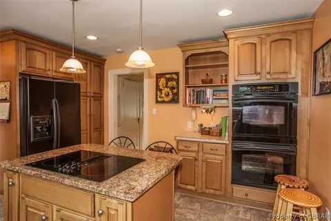 60 Hampton Roads Ave, Hampton, VA 23661 photo 5