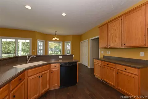 6734 Cox Ave, Gloucester, VA 23061 photo 9