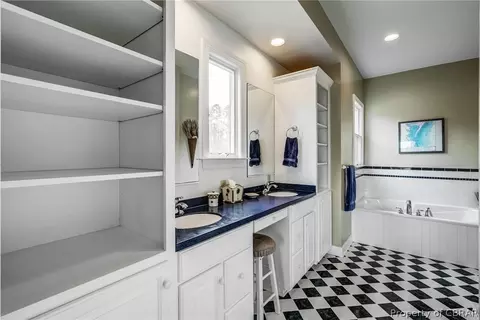 8449 W Freewelcome Ln, Dutton, VA 23050 photo 22