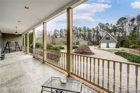 8449 W Freewelcome Ln, Dutton, VA 23050 photo 5