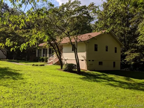 9895 Bacons Ln, Gloucester, VA 23061 photo 5